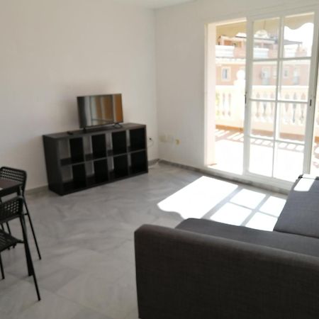 Lovely Penthouse In Front Of The Beach With Free Parking Málaga Extérieur photo