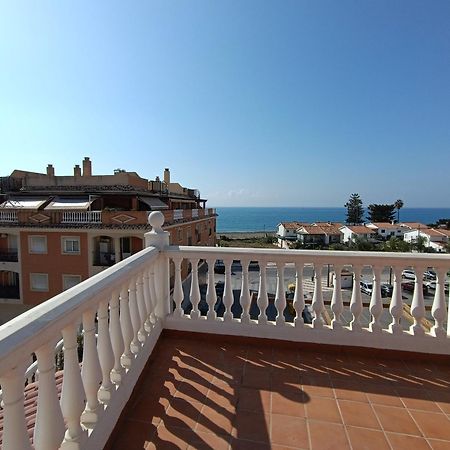 Lovely Penthouse In Front Of The Beach With Free Parking Málaga Extérieur photo