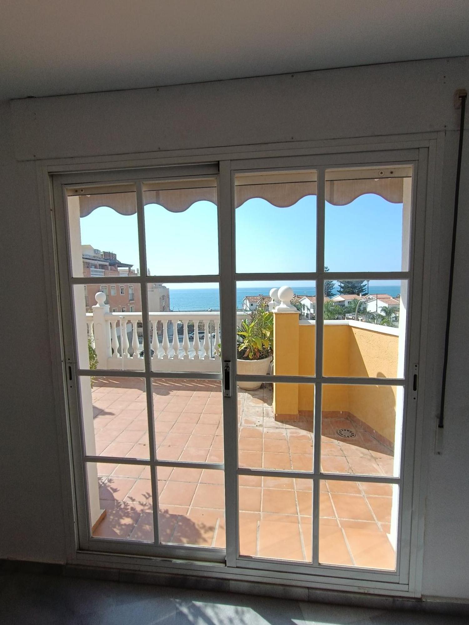 Lovely Penthouse In Front Of The Beach With Free Parking Málaga Extérieur photo